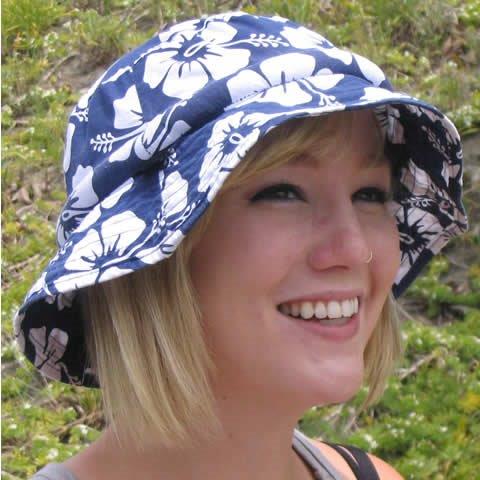 Cooling Floppy Hatbandoo with Water Activated Cooling Crystals | Unisex | UPF 50+Sun Protection | Navy Tropical | Hand Washable